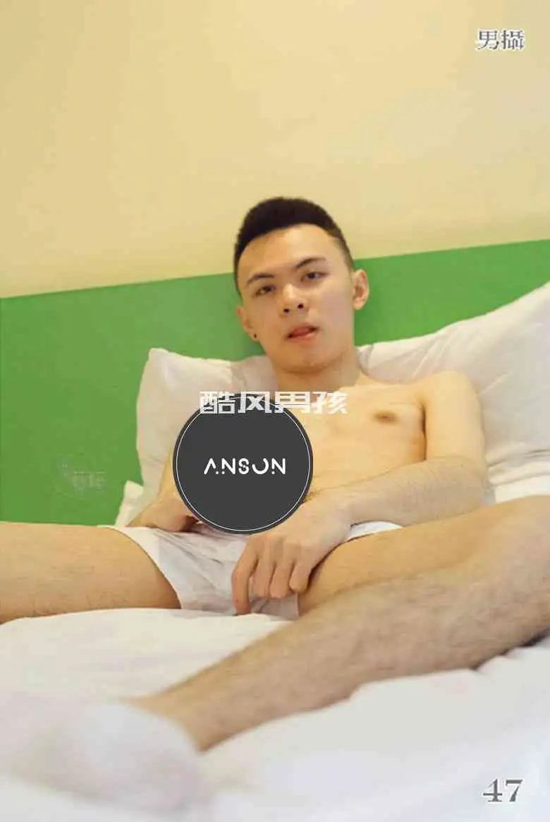 小清新艾文写真集——温顺乖巧与叛逆交织的型男魅力