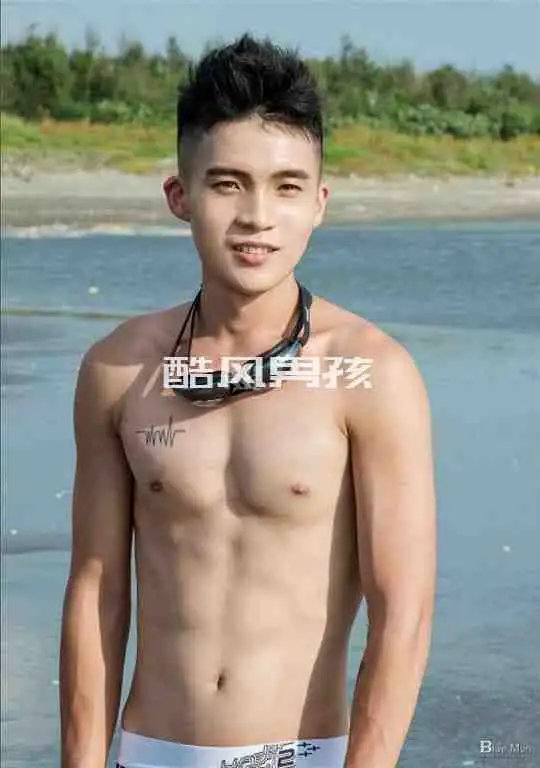 阳光肌肉男 GUTI性感写真大片