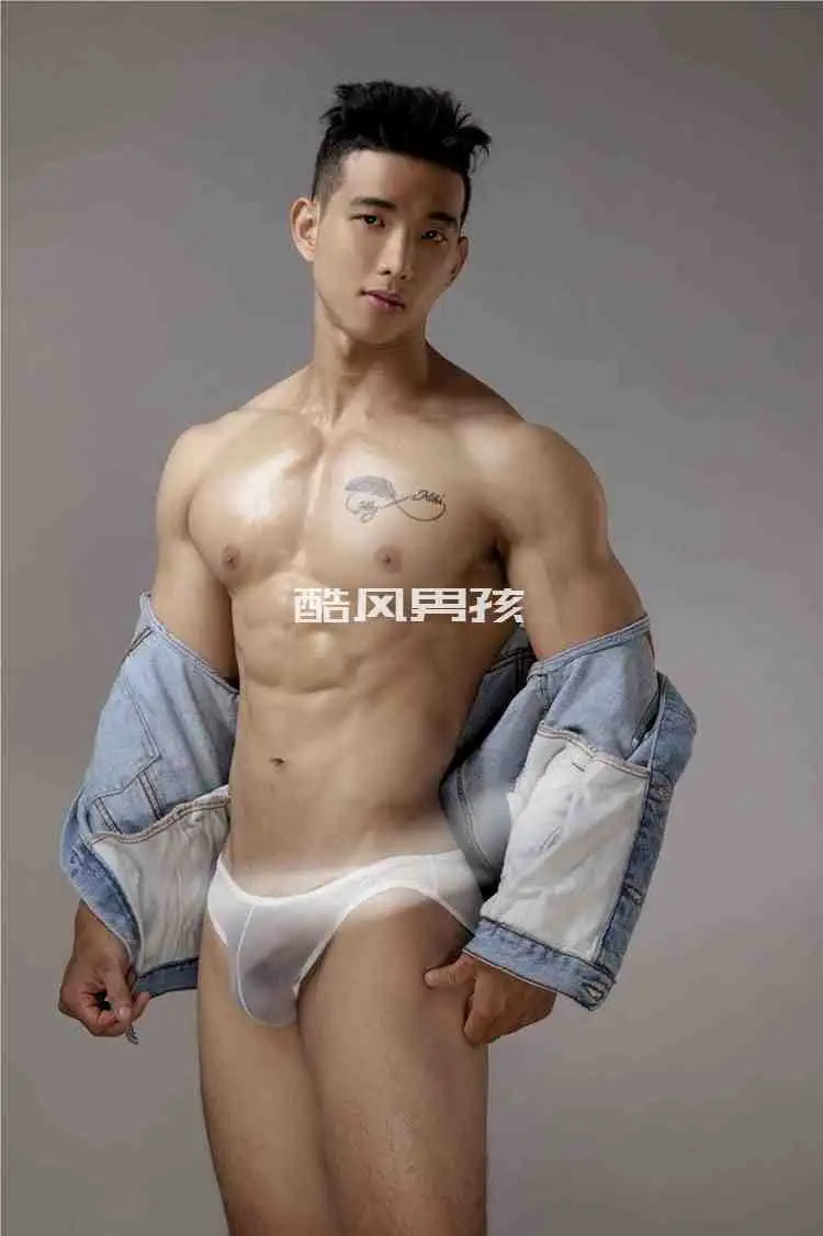 MILKIZZ NO.03 HANDSOME 360 - 健身教练 Hiu Nguyen 展现阳刚之美