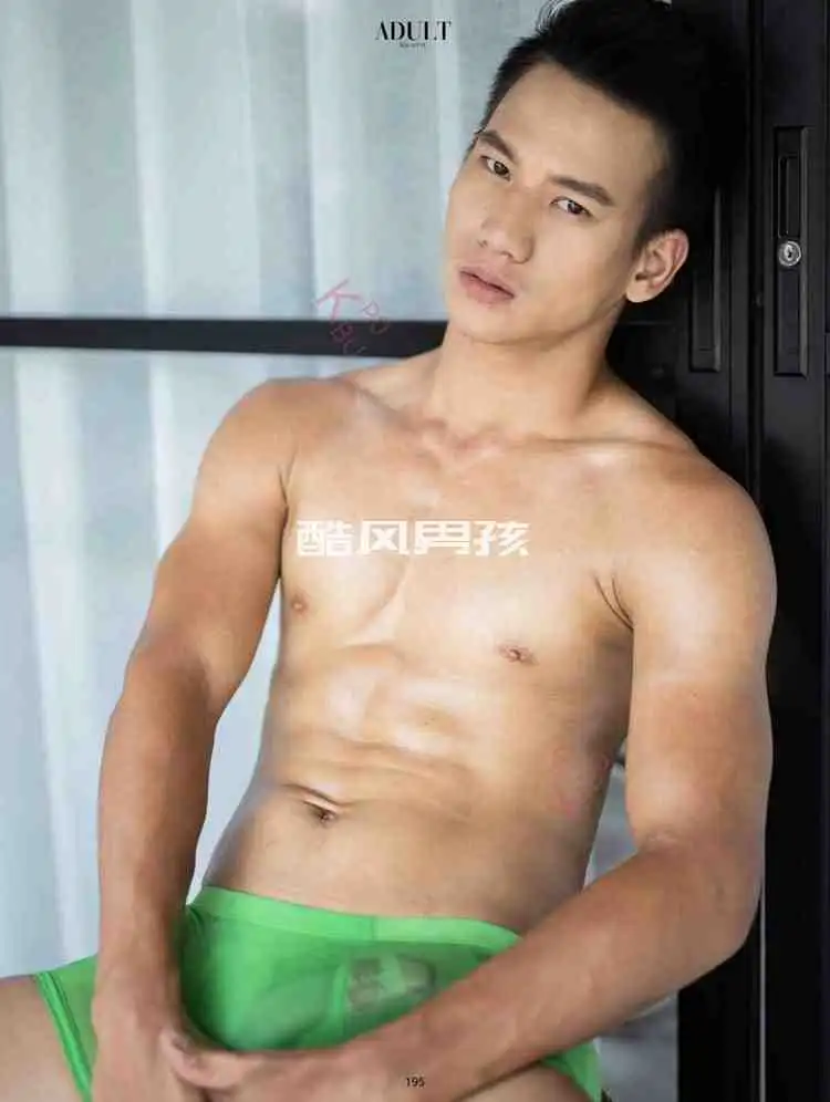 肌肉猛男写真全记录——ADULT MAGAZINE NO.11 KEVIN