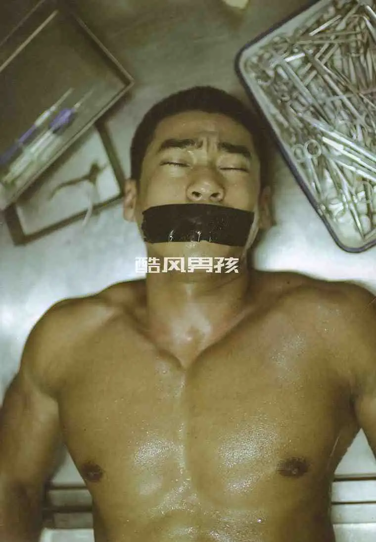 铮锢洪焱的 BDSM 纪实写真