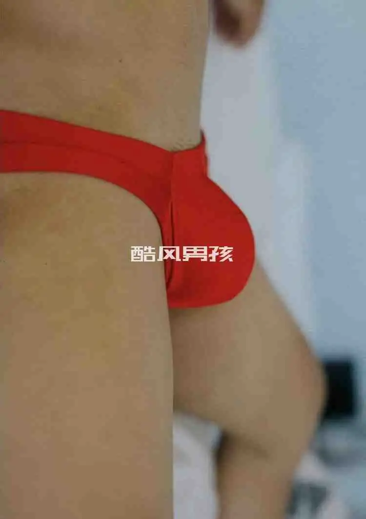 THE GIFT来自越南的天赋摄影师Stev，呈现男体写真艺术的视觉盛宴