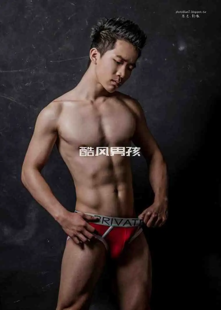 龙的蓝色喷发蓝男色写真集