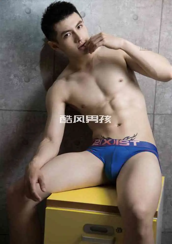 VIRILE 男人味 NO.02 平面广告人气模特儿-穆星 写真视频合辑