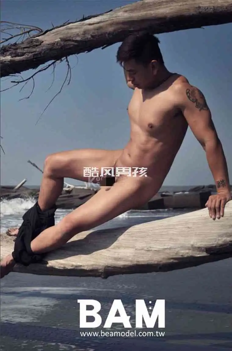 海风中的暖男NICK写真特辑