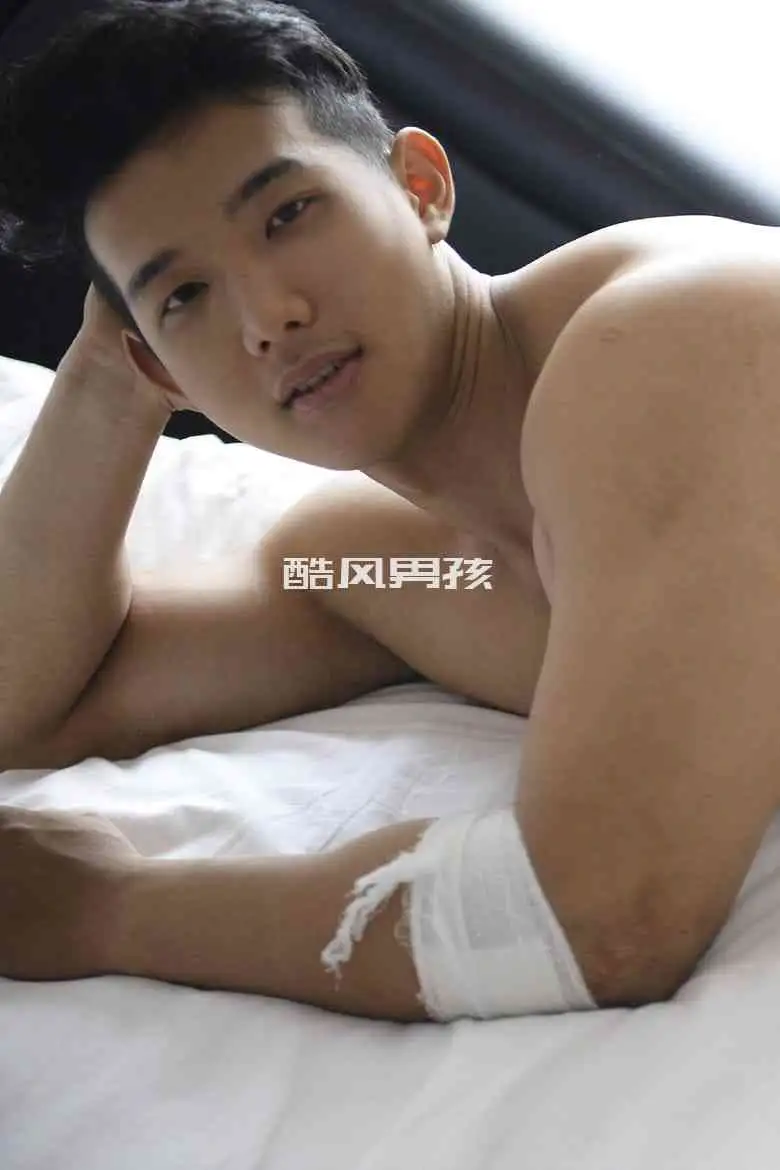 越南型男健身教练HIU写真特辑