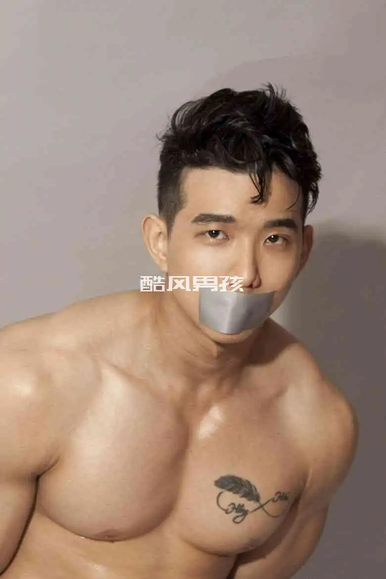 越南型男健身教练HIU写真特辑