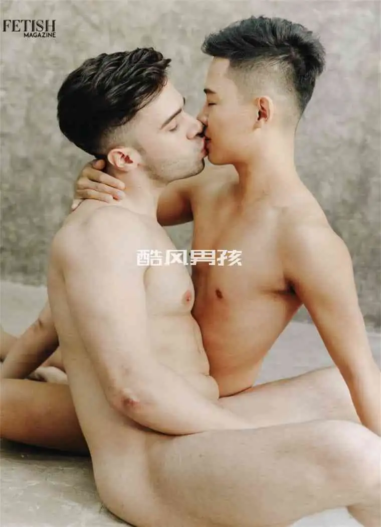 迷情邂逅——两位型男的写真与视频盛宴