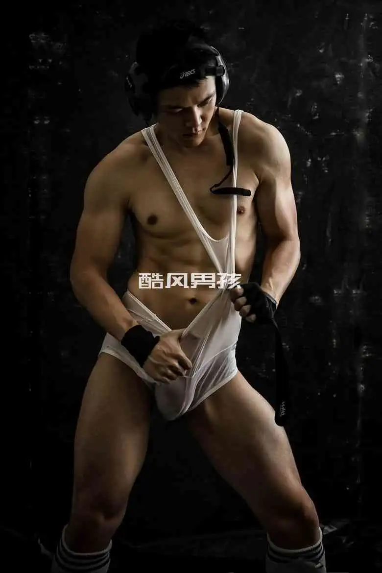 谢梓秋 | BODYBUILDER 肌肉男作品集 | 写真