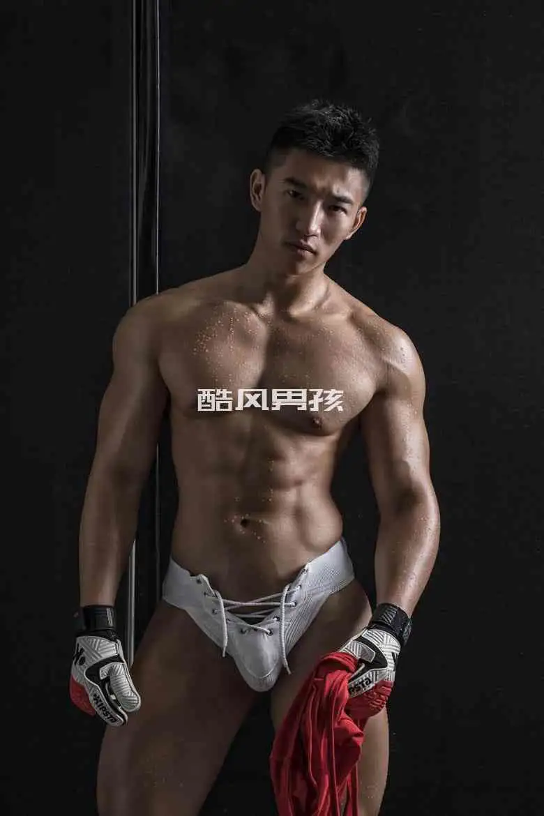 谢梓秋 | BODYBUILDER 肌肉男作品集 | 写真