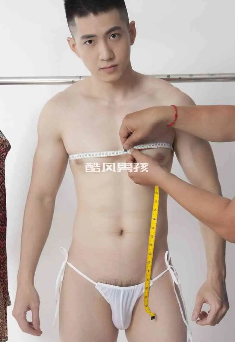 Dang Quoc Dat OnlyFans写真集捕捉男性魅力的艺术