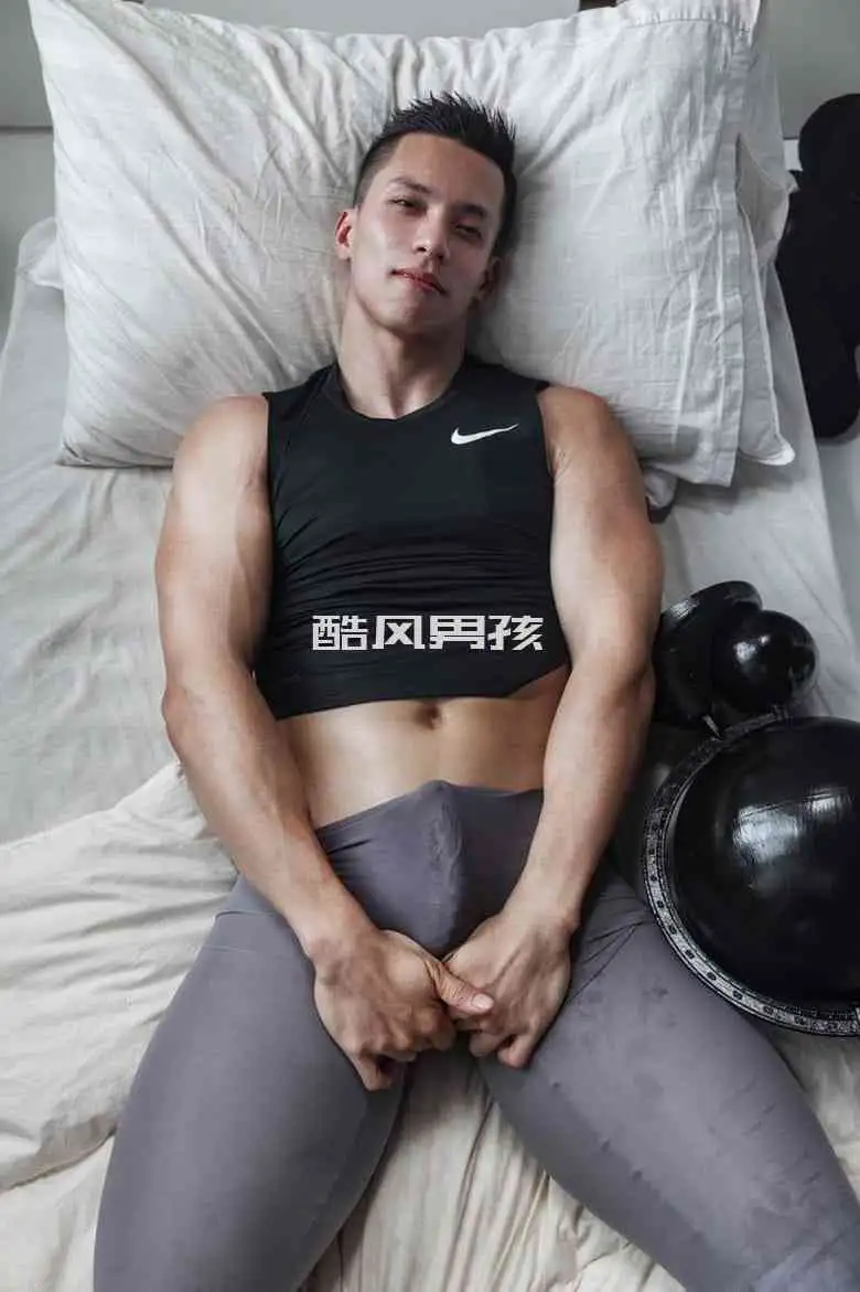 邻家型男NONG TUM的性感写真，满足你的幻想